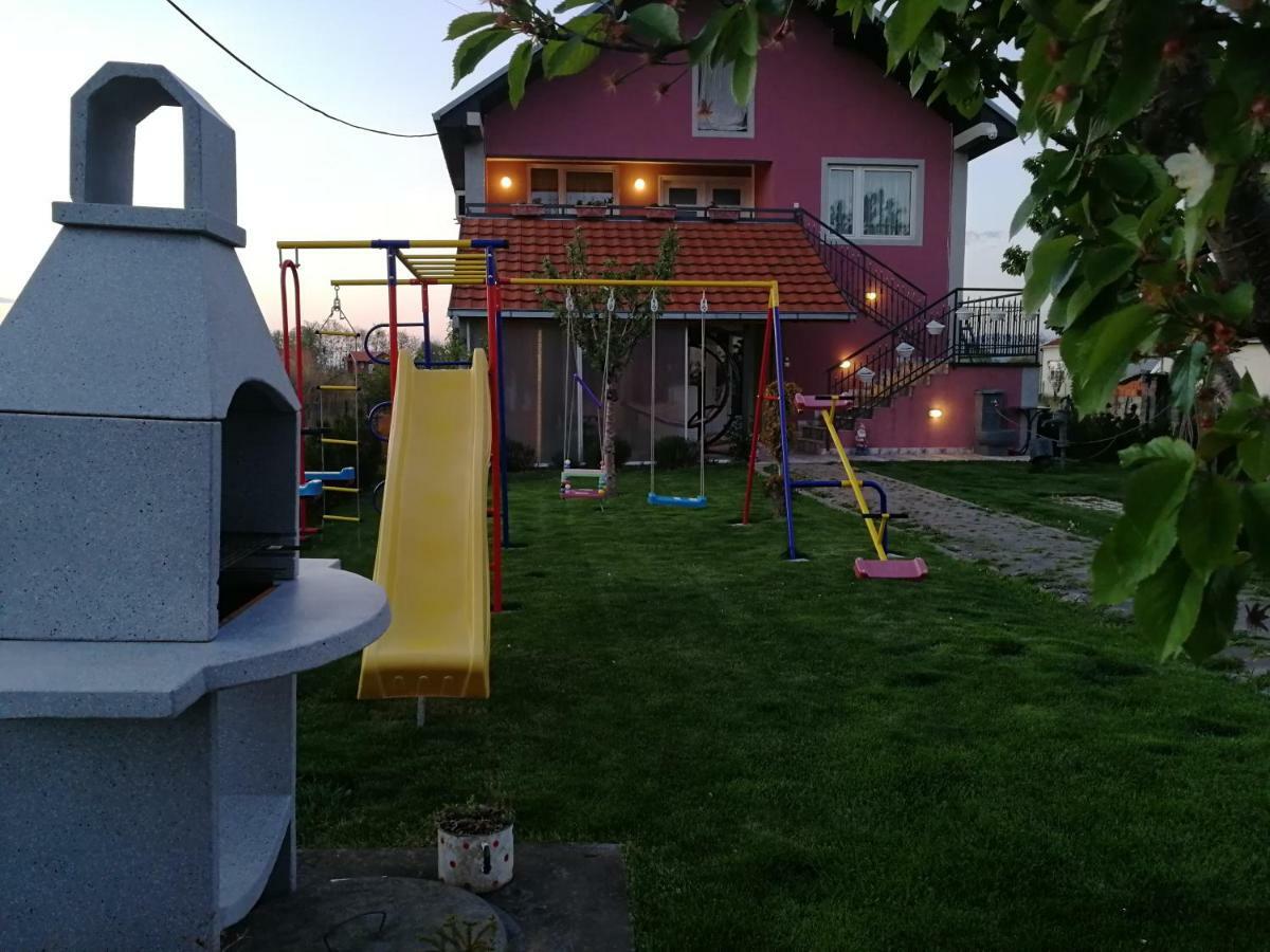 Apartments "Predah Kod Baraca" Ni Eksteriør bilde